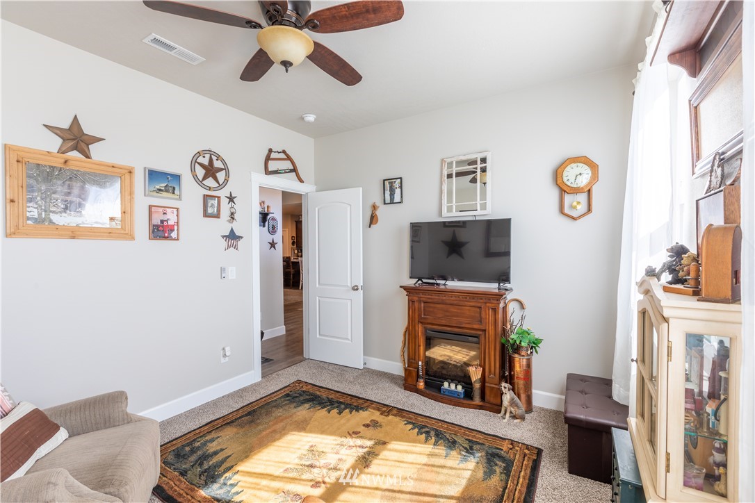 315 R Street Southwest Quincy, WA 98848 - Photo 6 of 34 Gallery Image 6