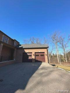 4798 Dow Ridge Road West Bloomfield, MI 48324 - Photo 17 of 82 Garage View 2
