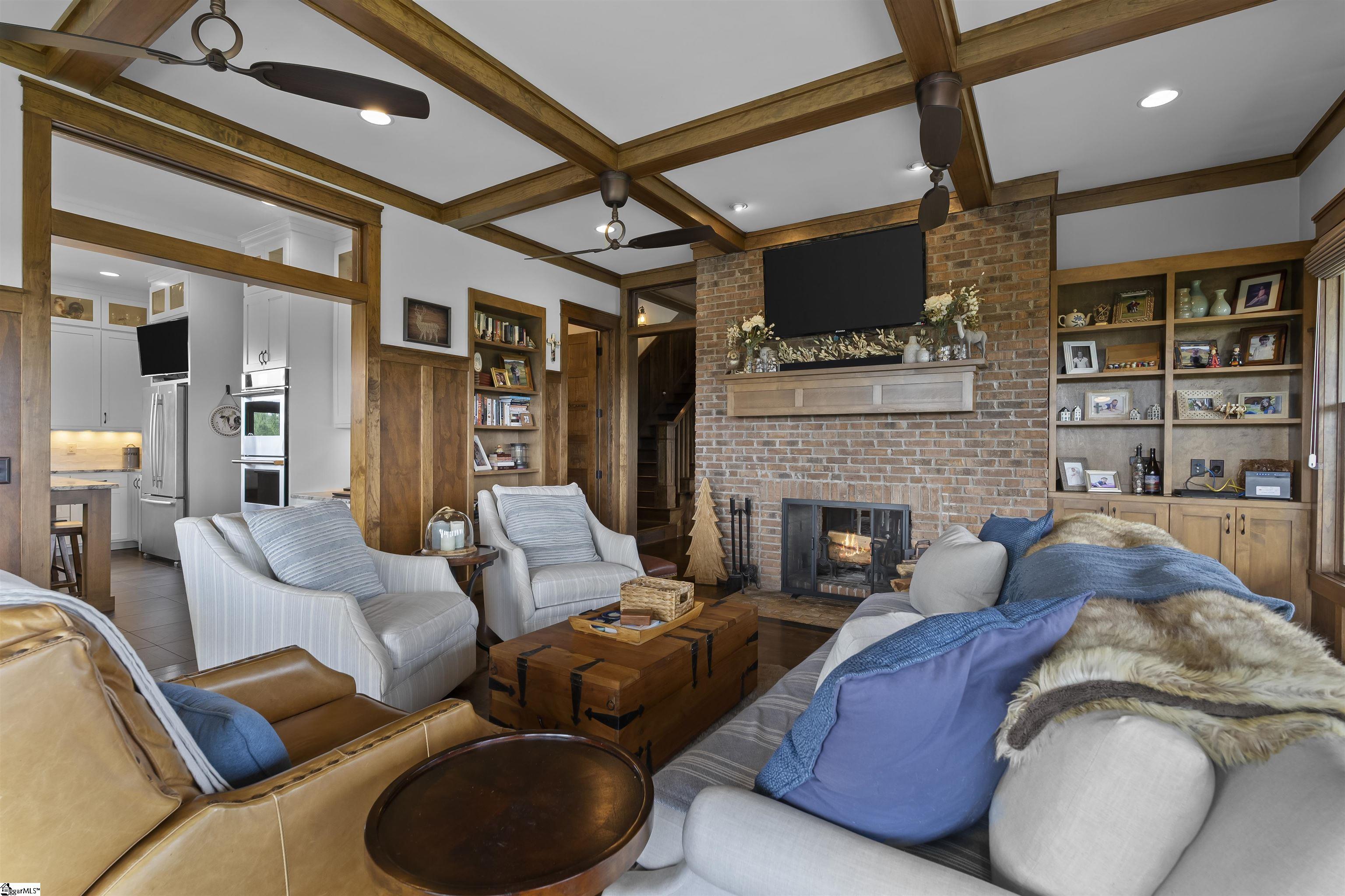 154 Glassy Road Landrum, SC 29356 - Photo 13 of 36