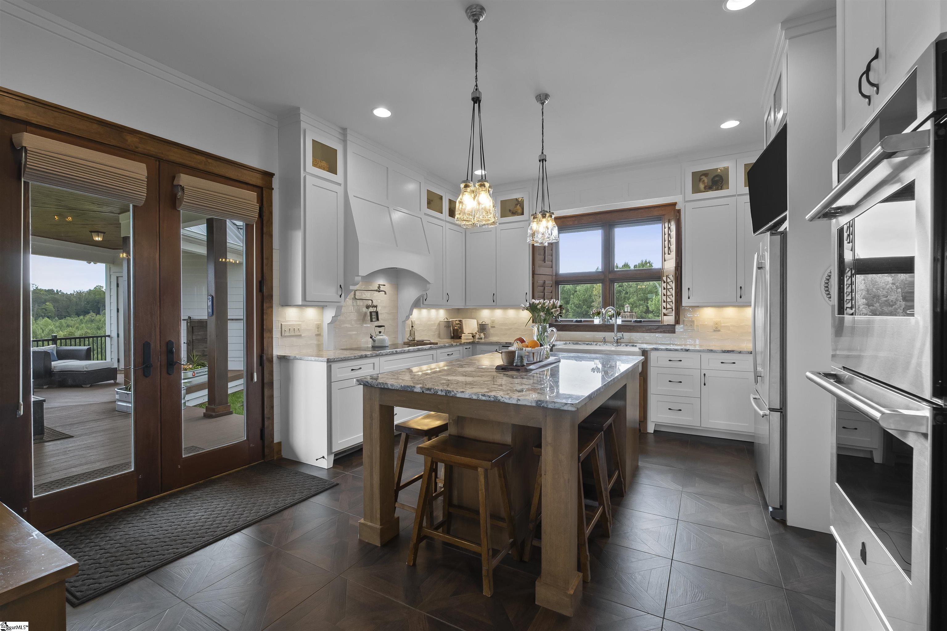 154 Glassy Road Landrum, SC 29356 - Photo 14 of 36