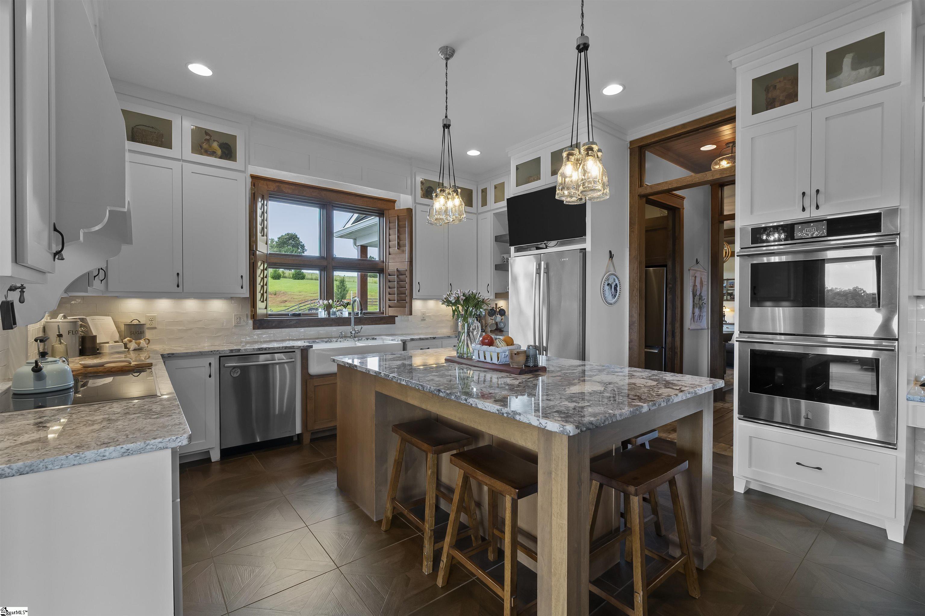 154 Glassy Road Landrum, SC 29356 - Photo 15 of 36