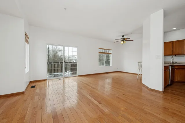 $229,000 | 530 Foxridge Drive, Unit 530, Fox Lake, IL 60020