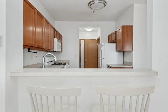 $229,000 | 530 Foxridge Drive, Unit 530, Fox Lake, IL 60020