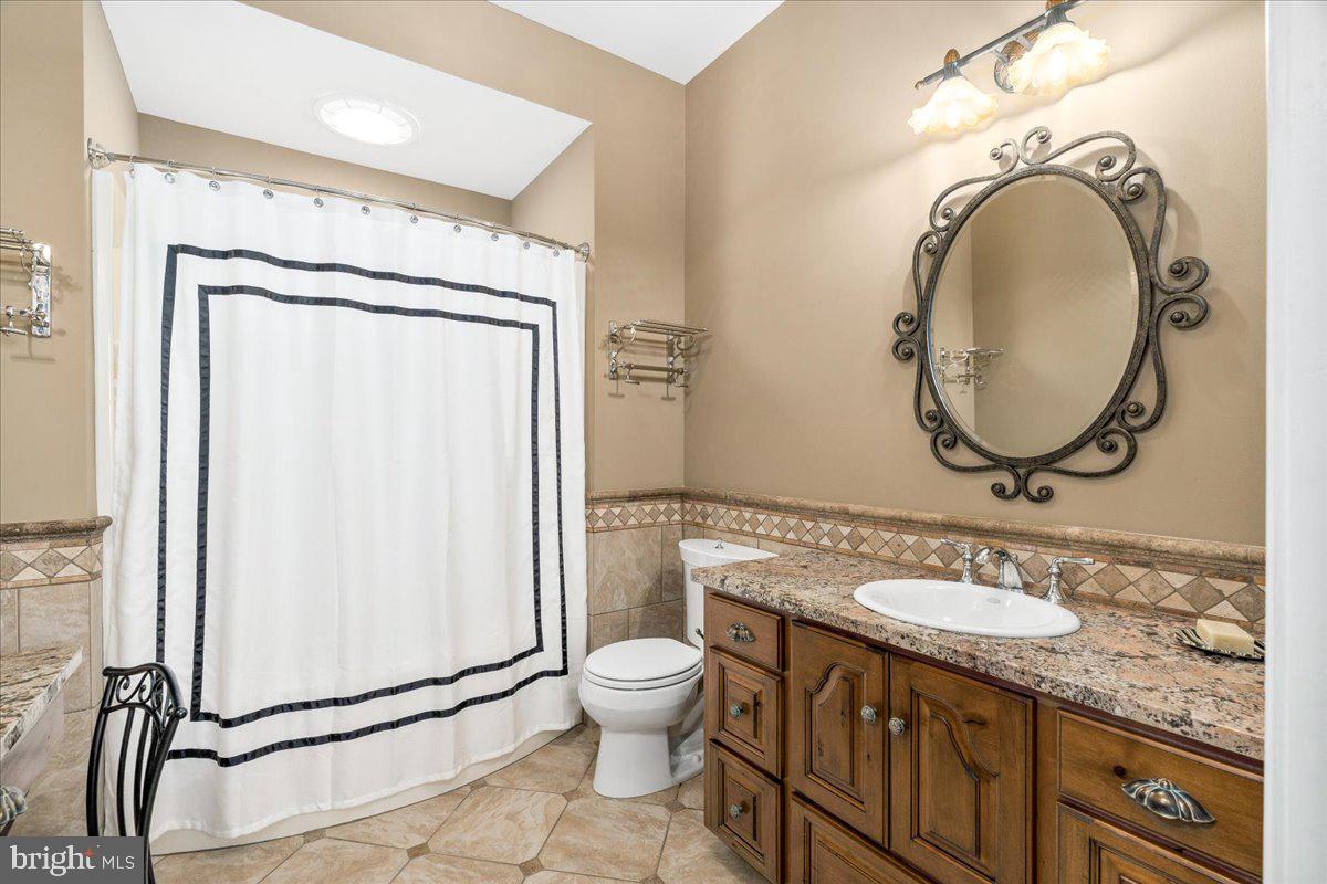 12565 Stone Crest Circle Waynesboro, PA 17268 - Photo 65 of 146 Jack & Jill bathroom