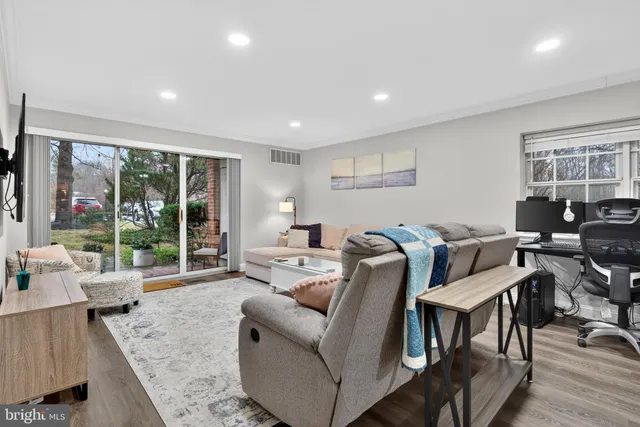 $252,000 | 159 Drummers Lane, Unit 159, Wayne, PA 19087