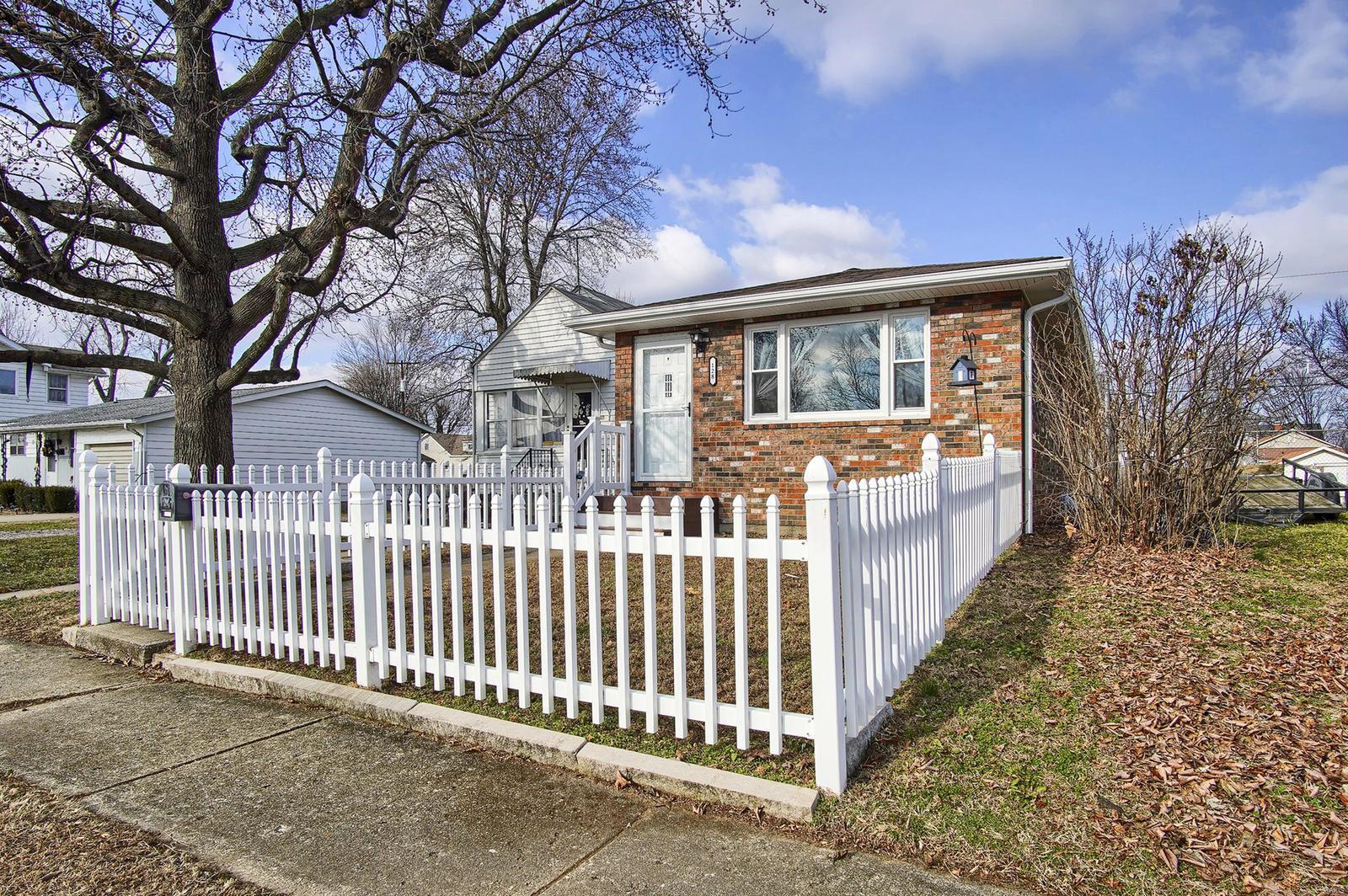 128 East 6th Street Roxana, IL 62084 - Photo 2 of 15