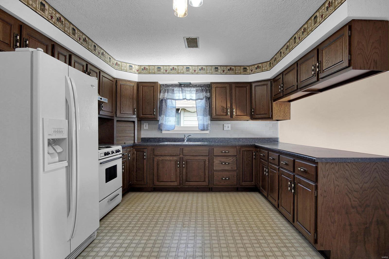 128 East 6th Street Roxana, IL 62084 - Photo 5 of 15