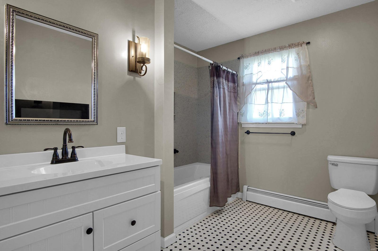 128 East 6th Street Roxana, IL 62084 - Photo 7 of 15