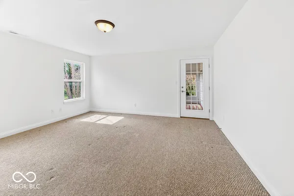$318,500 | 2212 Southlake Avenue East, Greenwood, IN 46143