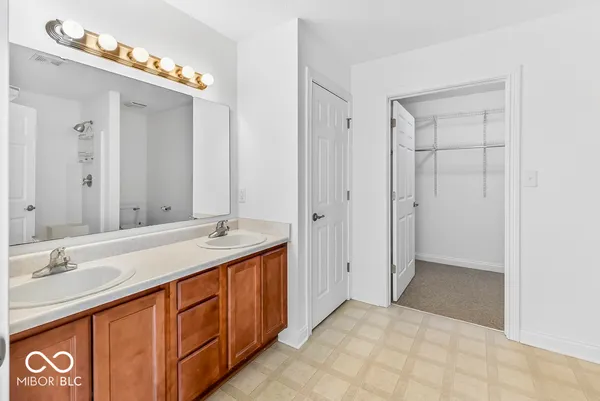 $318,500 | 2212 Southlake Avenue East, Greenwood, IN 46143