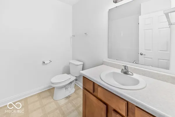 $318,500 | 2212 Southlake Avenue East, Greenwood, IN 46143