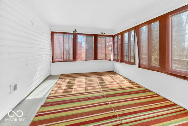 $318,500 | 2212 Southlake Avenue East, Greenwood, IN 46143