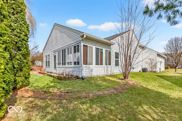 $318,500 | 2212 Southlake Avenue East, Greenwood, IN 46143