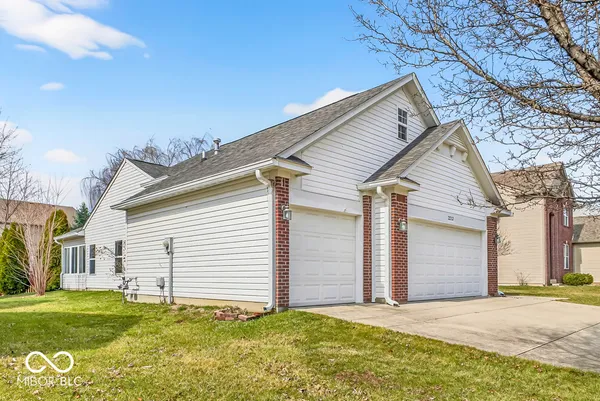 $318,500 | 2212 Southlake Avenue East, Greenwood, IN 46143