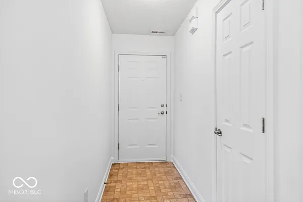 $318,500 | 2212 Southlake Avenue East, Greenwood, IN 46143