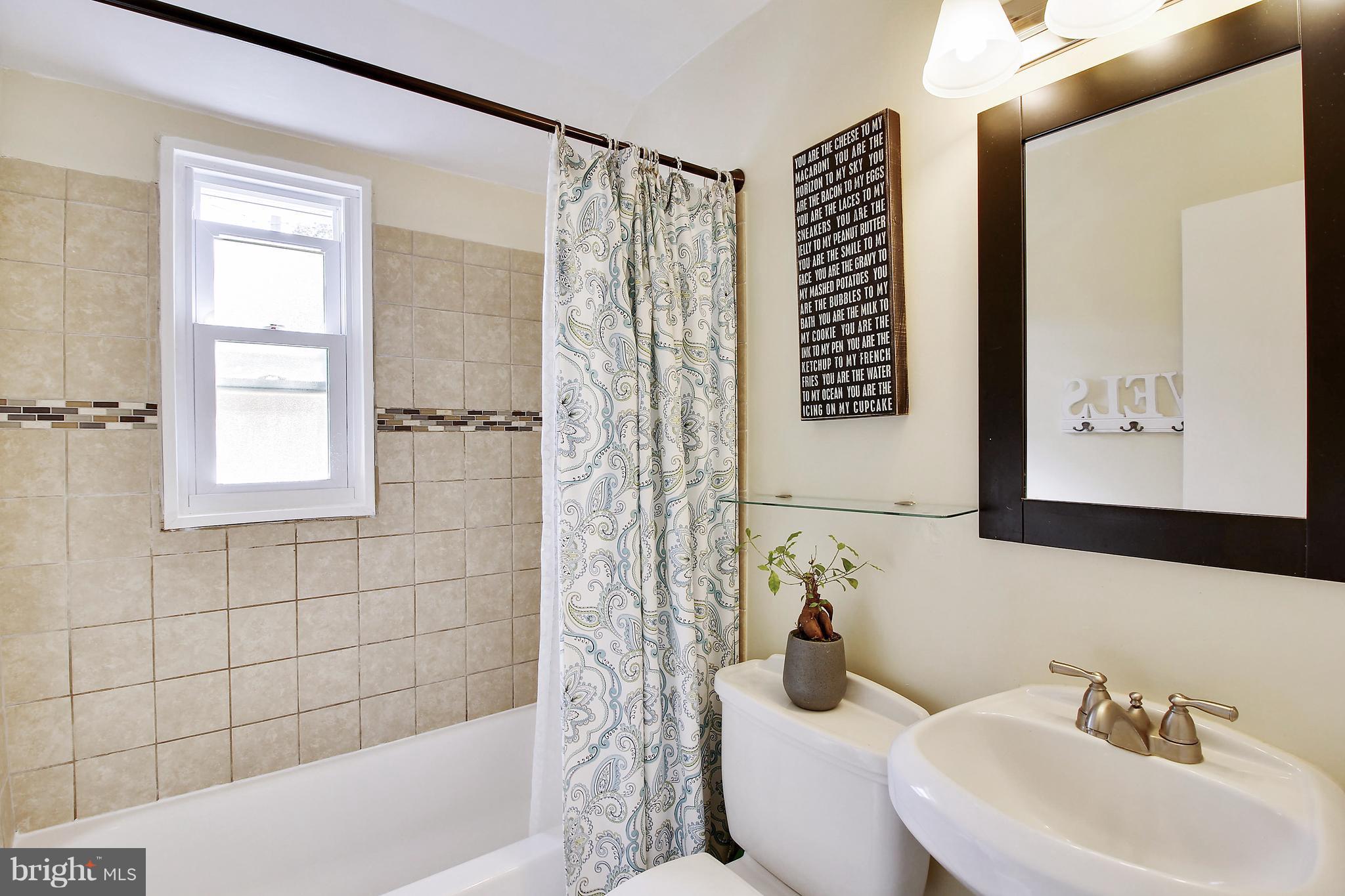 12530 Epping Court Silver Spring, MD 20906 - Photo 9 of 19 Bath (Master)