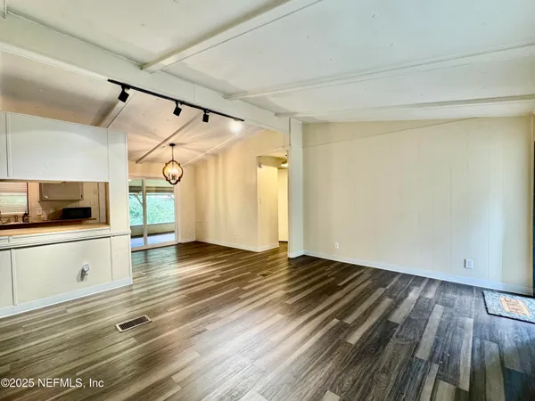 $1,995 | 13716 John Williams Road, Sanderson, FL 32087