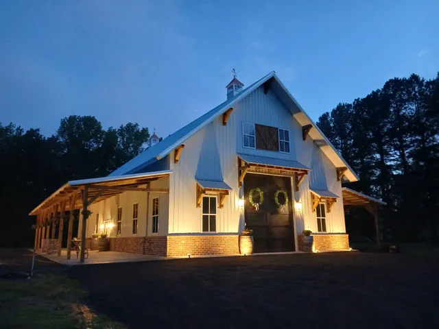 $1,299,900 | 450 Paul Thompson Road, Bethpage, TN 37022