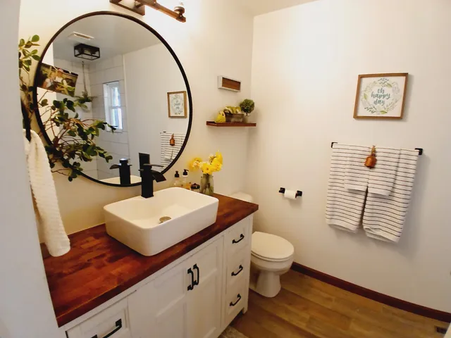 $1,299,900 | 450 Paul Thompson Road, Bethpage, TN 37022