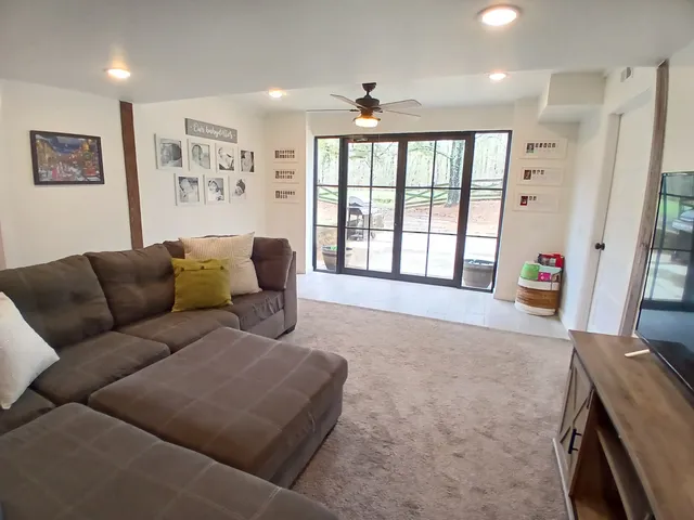 $1,299,900 | 450 Paul Thompson Road, Bethpage, TN 37022