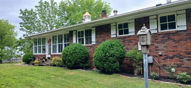 $1,299,900 | 450 Paul Thompson Road, Bethpage, TN 37022