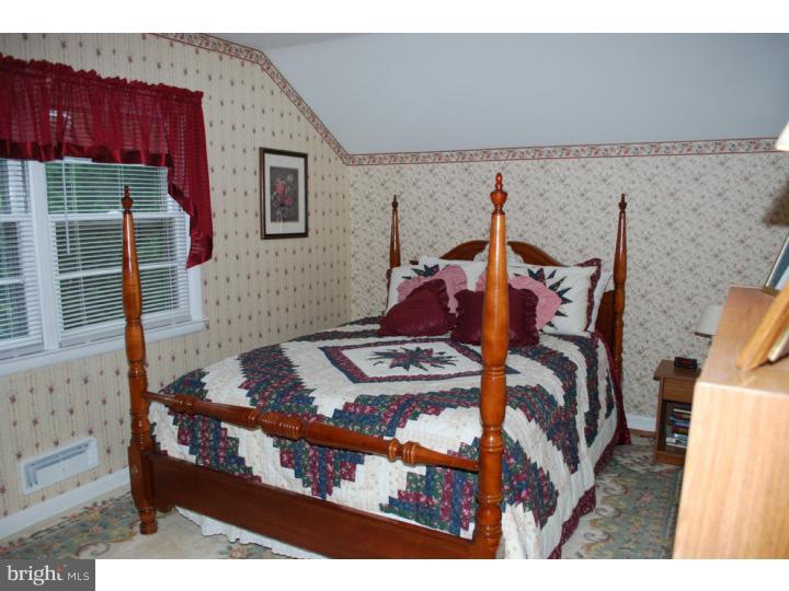 813 Hilltop Road Cinnaminson, NJ 08077 - Photo 12 of 14 Gallery Image 12