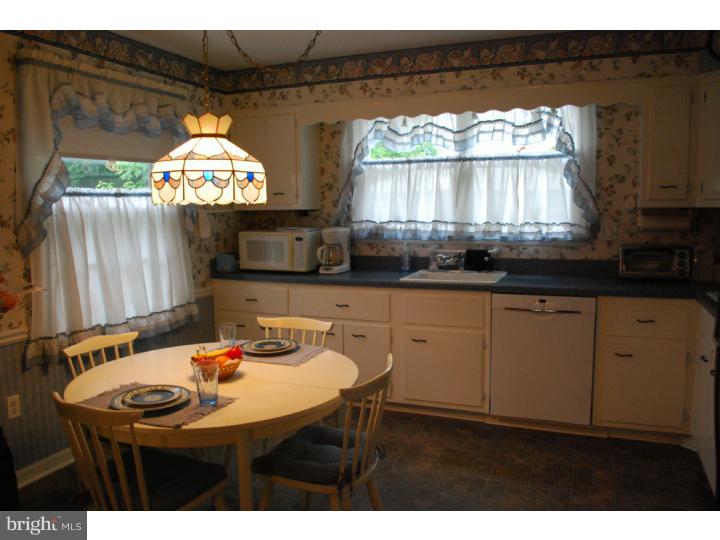 813 Hilltop Road Cinnaminson, NJ 08077 - Photo 5 of 14 Gallery Image 5