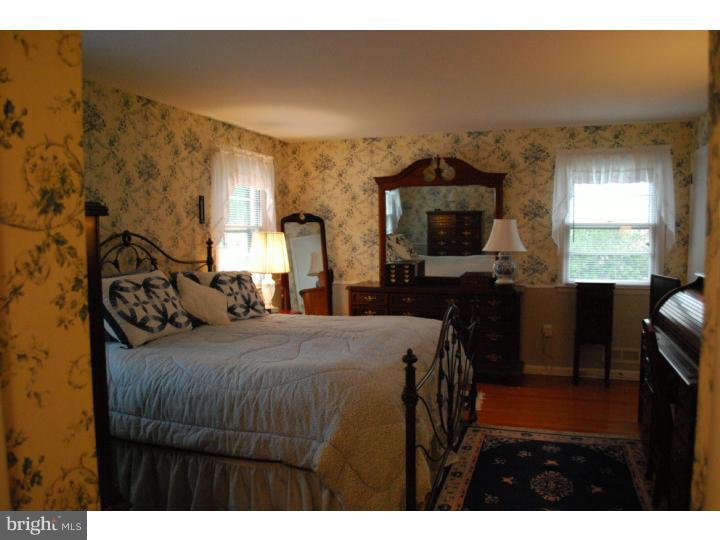 813 Hilltop Road Cinnaminson, NJ 08077 - Photo 8 of 14 Gallery Image 8