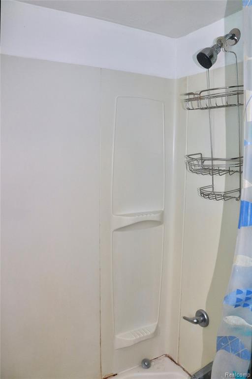 8410 Linden Road Swartz Creek, MI 48473 - Photo 23 of 32