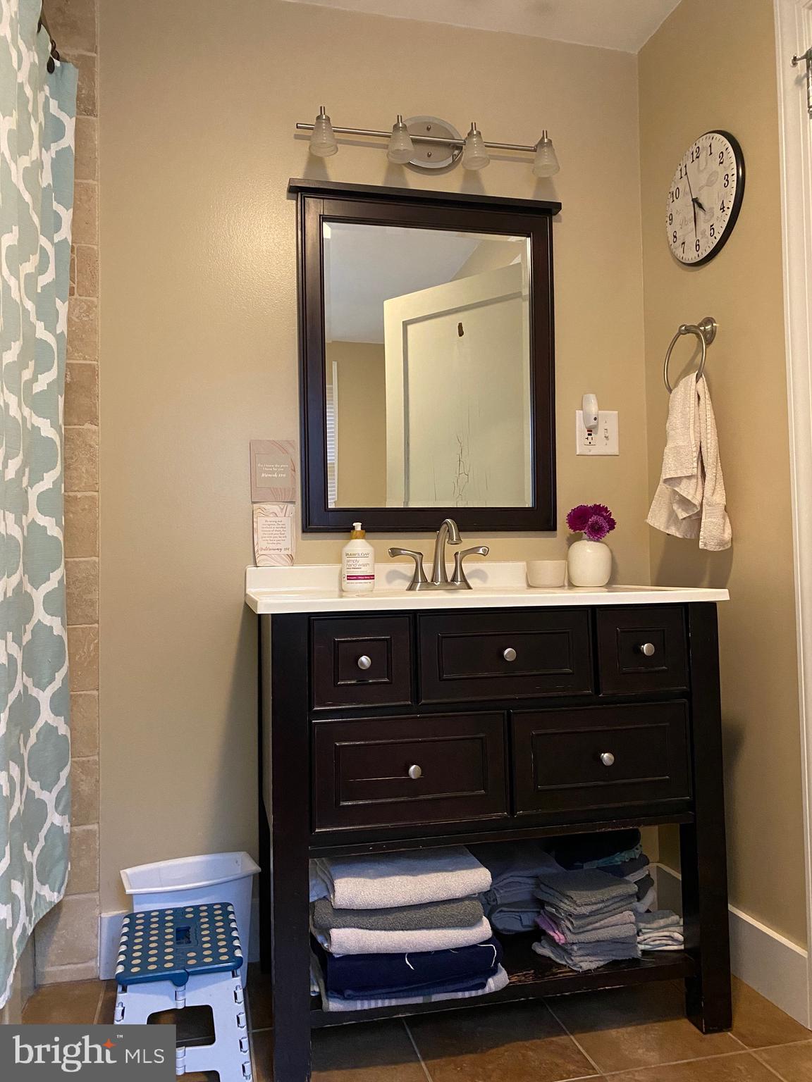 417 Lampeter Road Lancaster, PA 17602 - Photo 27 of 40 Bathroom