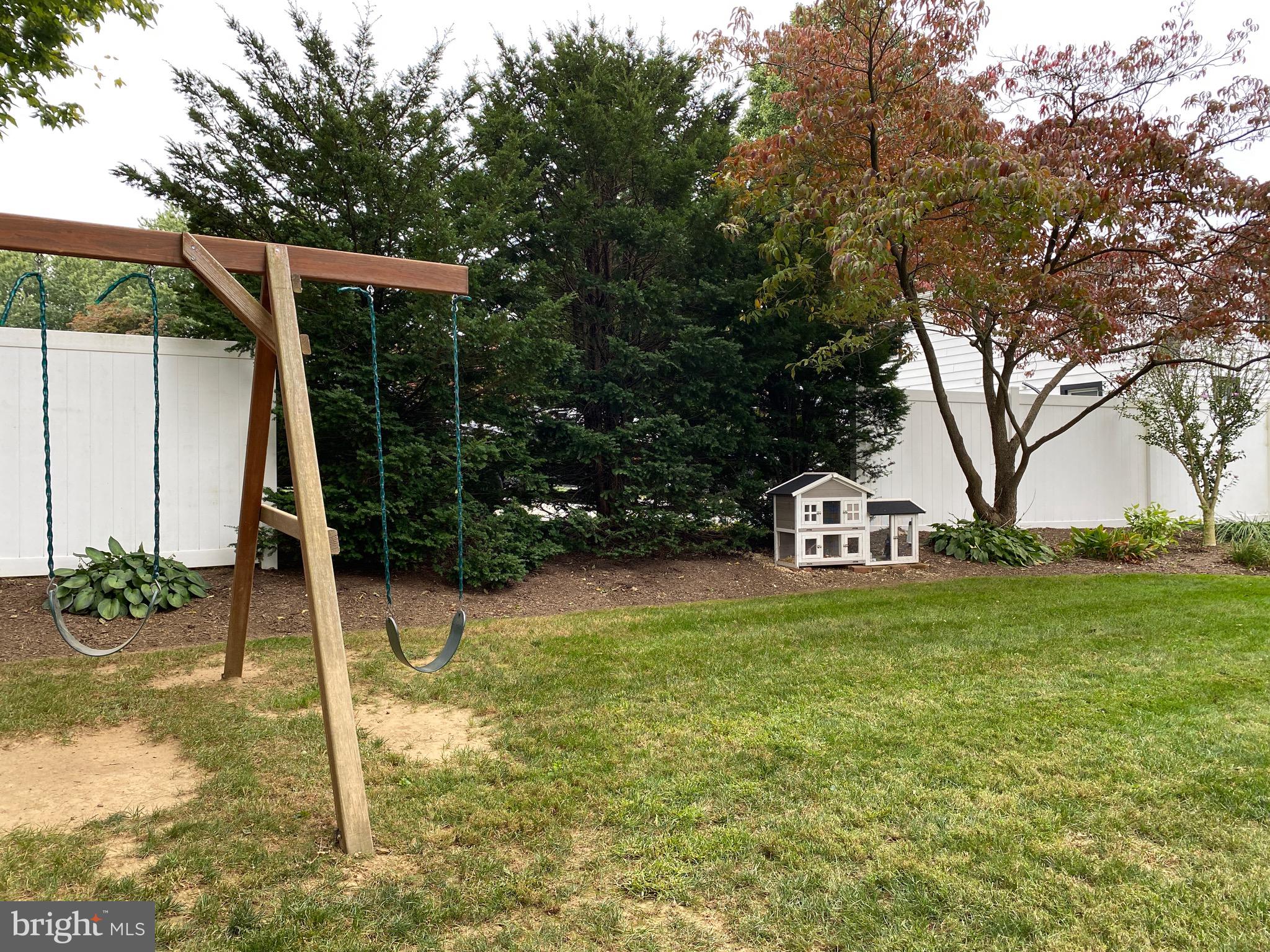 417 Lampeter Road Lancaster, PA 17602 - Photo 3 of 40 Gallery Image 3