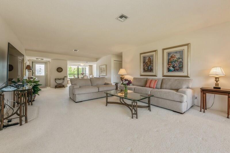 10153 Quail Covey Road, Unit HIBISCUS N Boynton Beach, FL 33436 - Photo 5 of 20 05_10153QuailCoveyRoad_93_LivingRoomDini