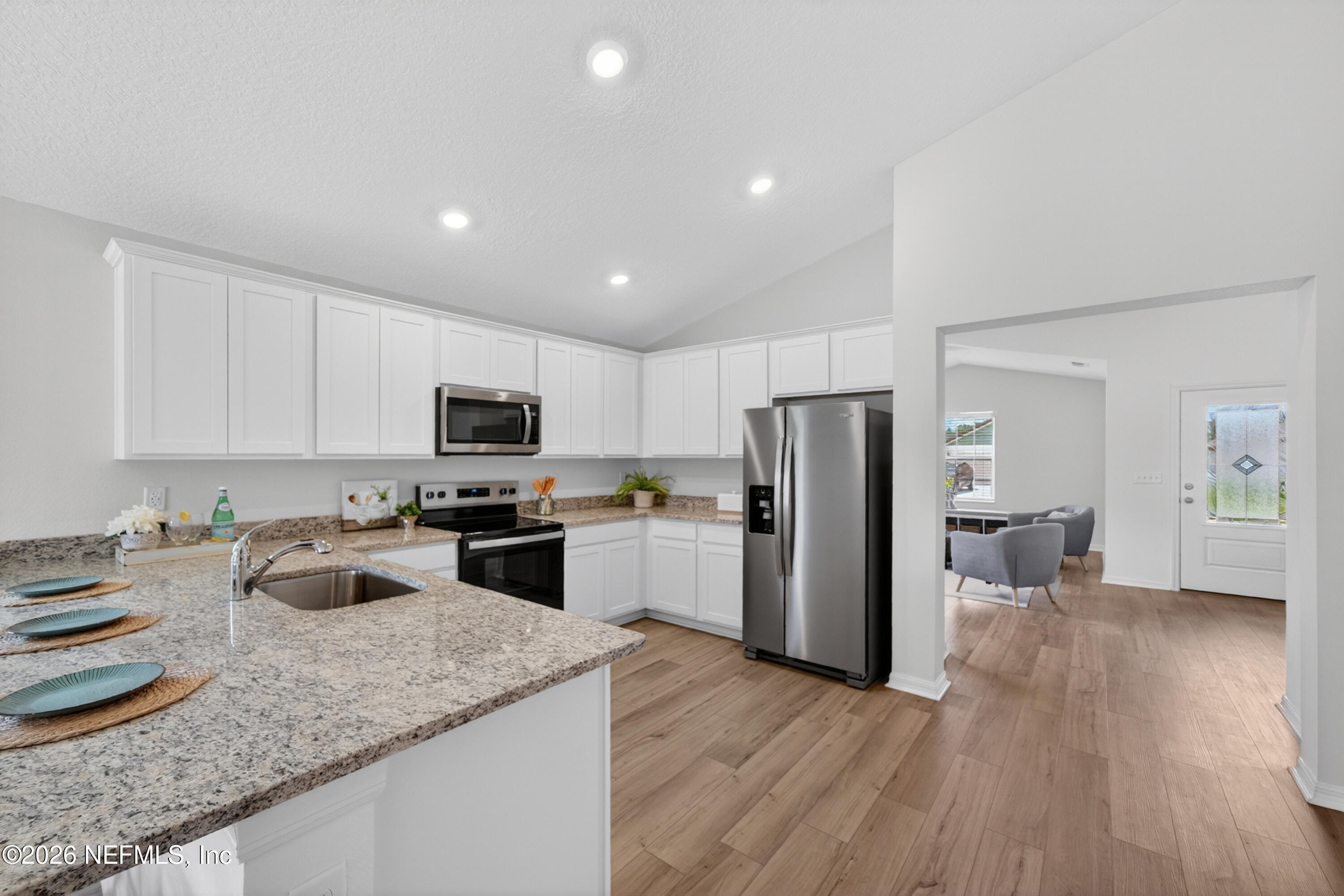6855 Myrtle Oak Road Jacksonville, FL 32219 - Photo 2 of 27 kitchen