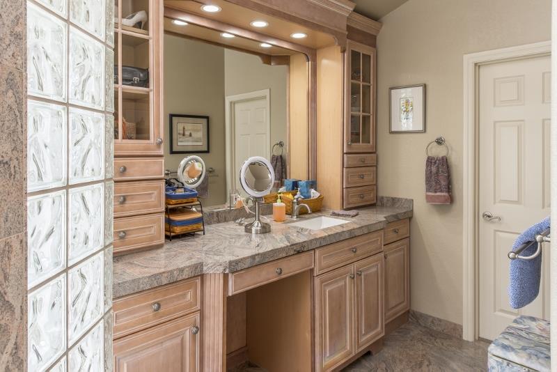 17819 Riverbend Road Salinas, CA 93908 - Photo 19 of 28 Gallery Image 19
