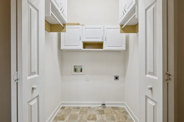 a view of bedroom and bedroom