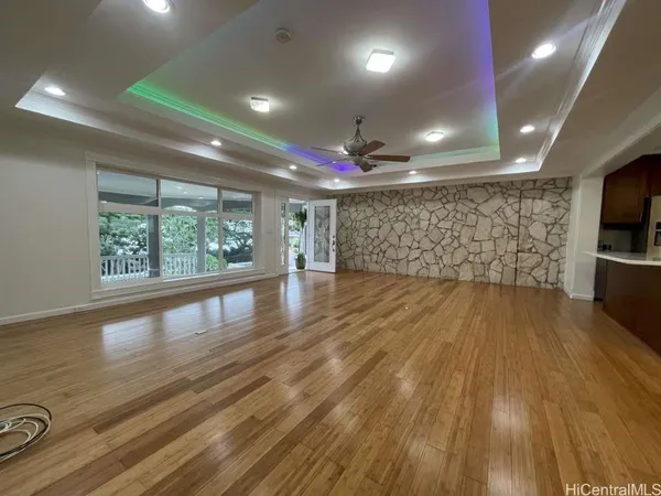 $3,000 | 47-150 Kamehameha Highway, Kaneohe, HI 96744