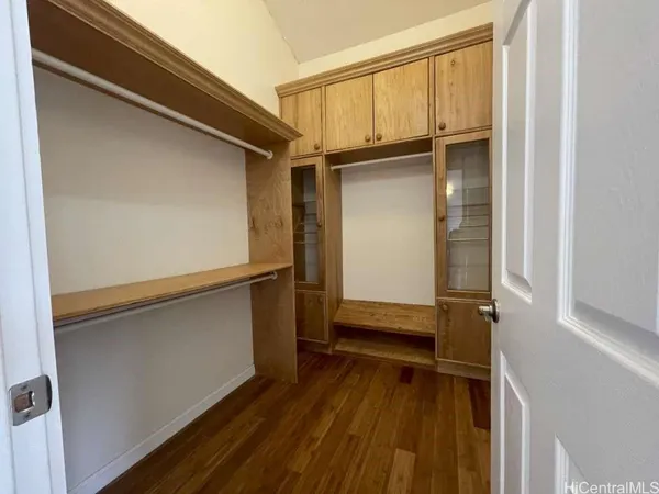 $3,000 | 47-150 Kamehameha Highway, Kaneohe, HI 96744