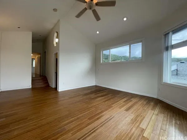 $3,000 | 47-150 Kamehameha Highway, Kaneohe, HI 96744