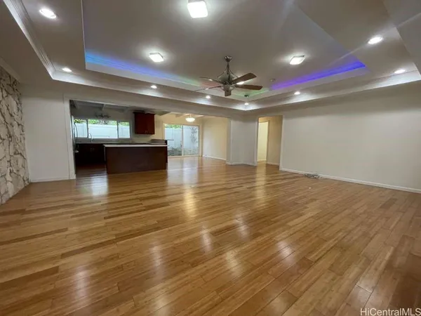 $3,000 | 47-150 Kamehameha Highway, Kaneohe, HI 96744