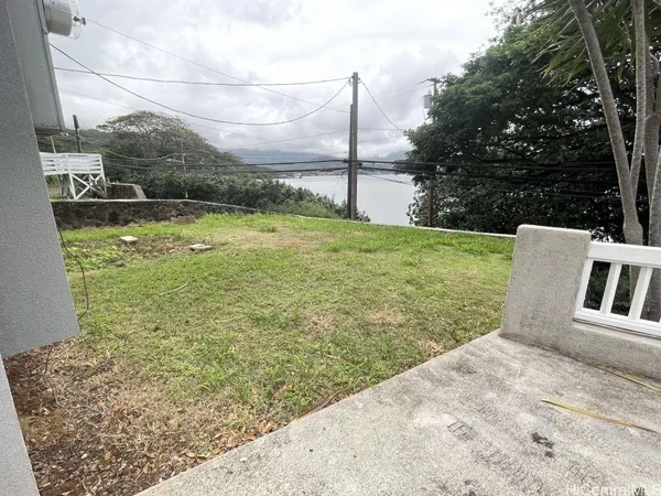 $3,000 | 47-150 Kamehameha Highway, Kaneohe, HI 96744