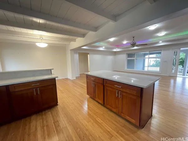 $3,000 | 47-150 Kamehameha Highway, Kaneohe, HI 96744