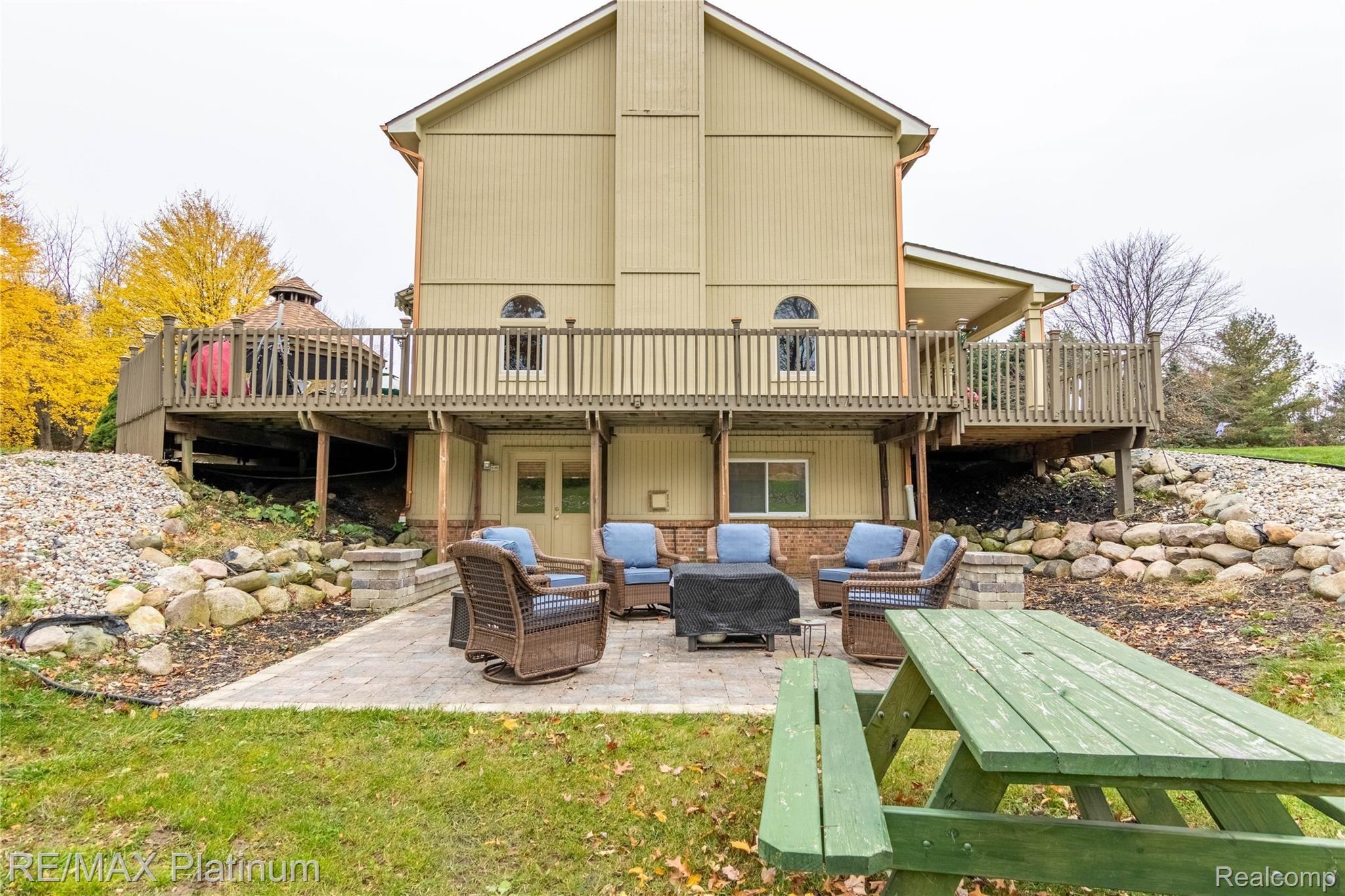1732 North Hacker Road Howell, MI 48843 - Photo 26 of 74 22.Patio