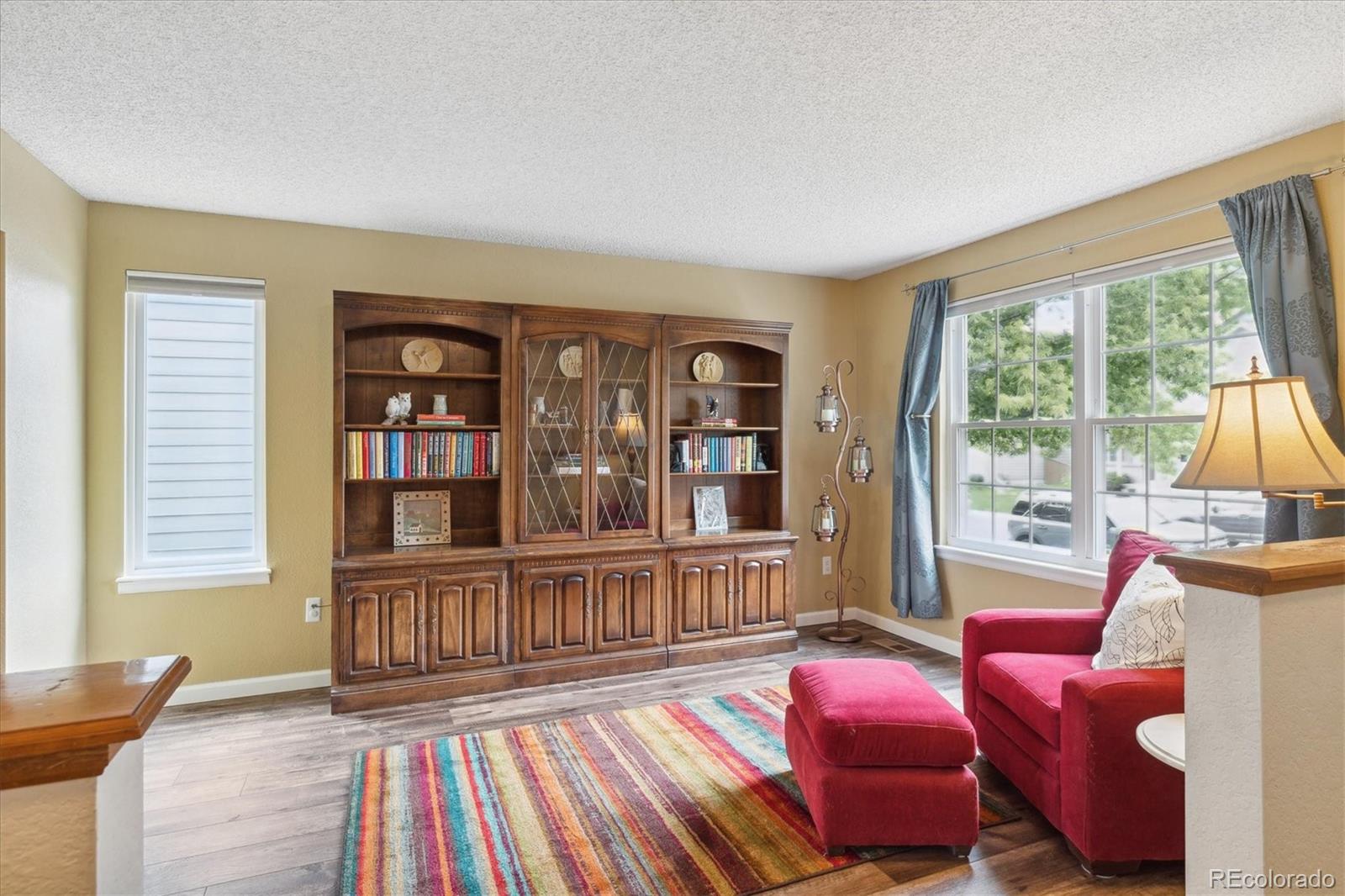 9859 Spring Hill Drive Highlands Ranch, CO 80129 - Photo 5 of 37 Gallery Image 5