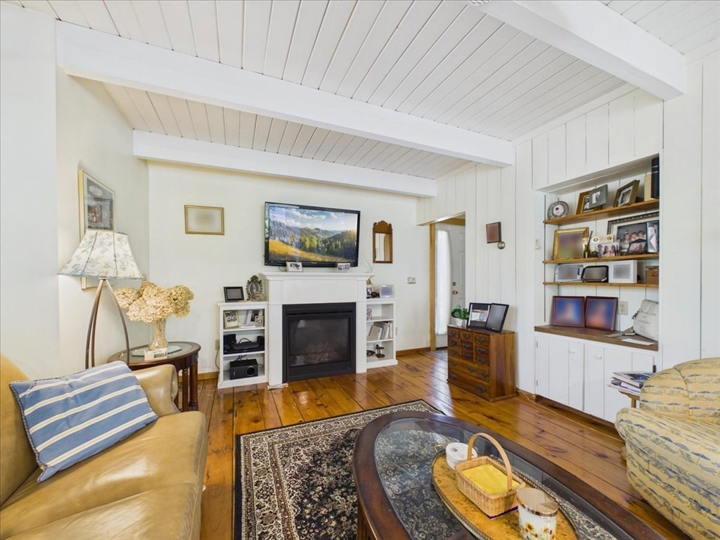 621 Locustfield Road Falmouth, MA 02536 - Photo 18 of 41