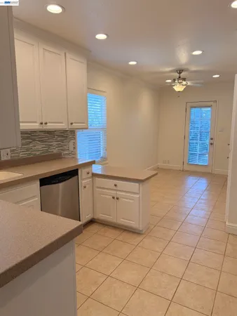 $2,900 | 4275 Heyer Avenue, Castro Valley, CA 94546