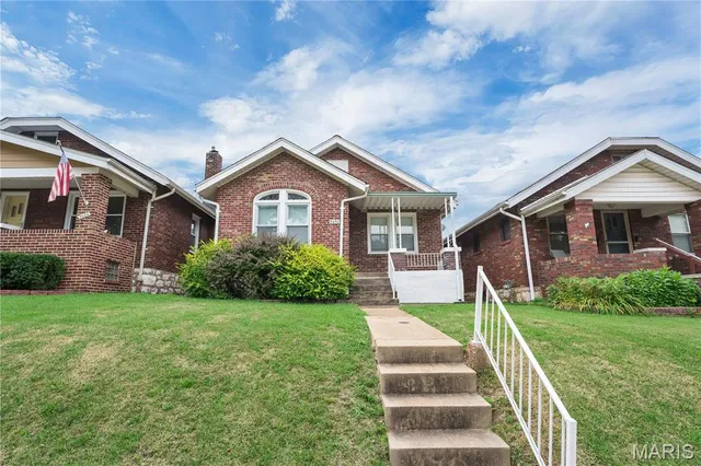 $265,000 | 5456 Pernod Avenue, St. Louis, MO 63139