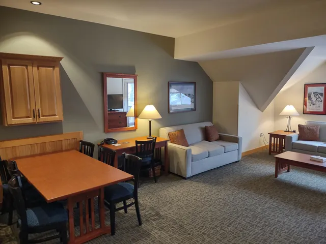 $142,500 | 228 East Mountain Road, Unit D DRMR GRAND HOTEL 350 III (LYSIAK), Killington, VT 05751
