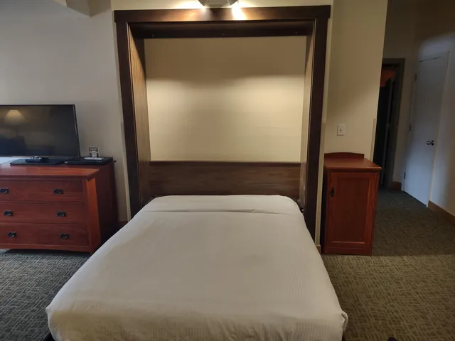 $142,500 | 228 East Mountain Road, Unit D DRMR GRAND HOTEL 350 III (LYSIAK), Killington, VT 05751