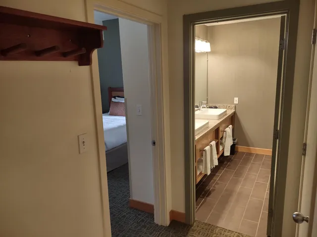 $142,500 | 228 East Mountain Road, Unit D DRMR GRAND HOTEL 350 III (LYSIAK), Killington, VT 05751