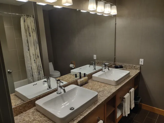 $142,500 | 228 East Mountain Road, Unit D DRMR GRAND HOTEL 350 III (LYSIAK), Killington, VT 05751